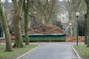 Les feuilles mortes se ramassent à la... benne